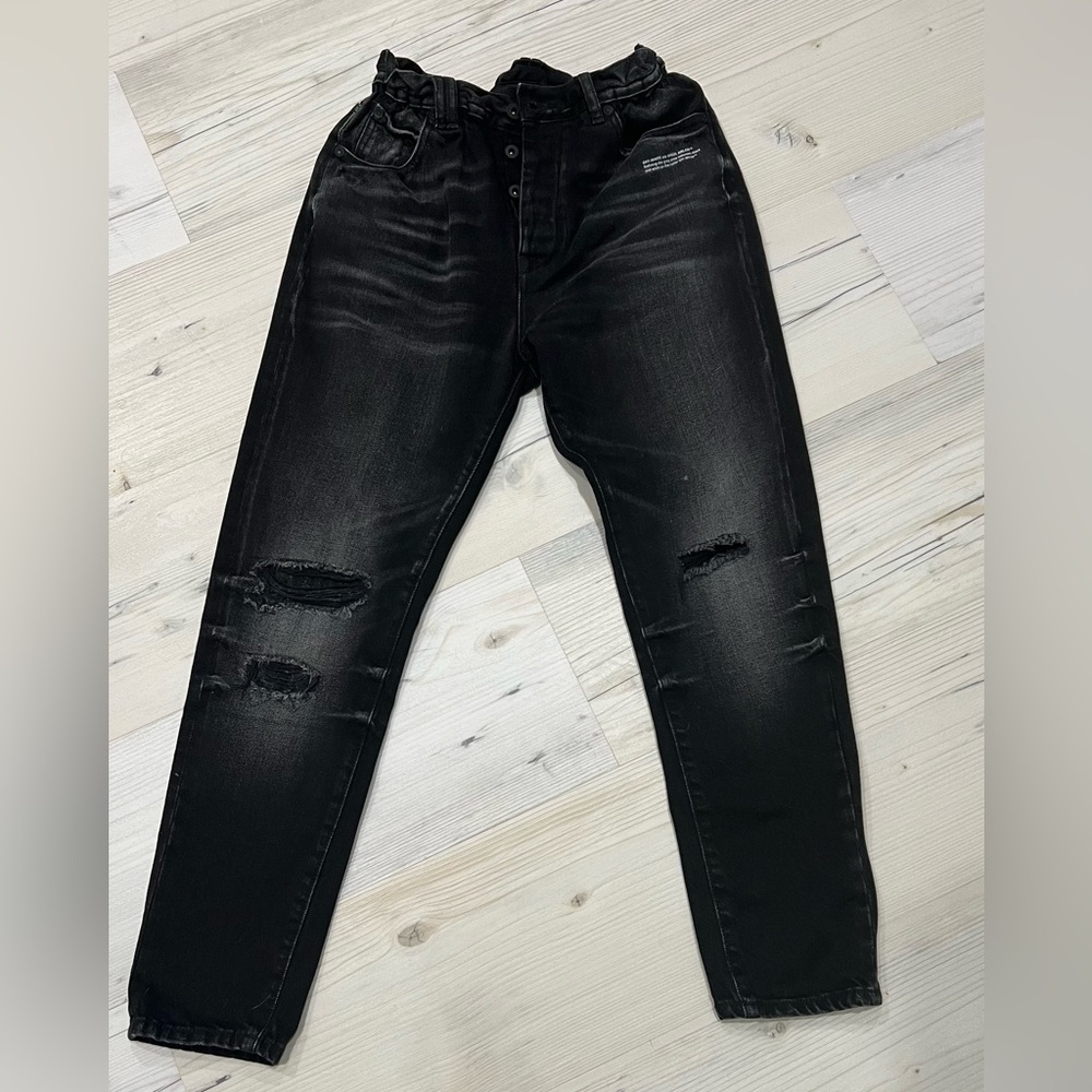 Off-White Denim Label Jeans 30 x 26 with Belt.